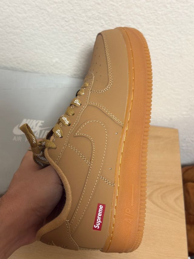 Nike Air Force 1 x Supreme Marrones Talla 39