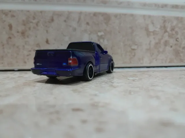 Camioneta Ford F-150 Lightning Azul