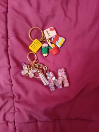 Llaveros chulos con abalorios,precio individual