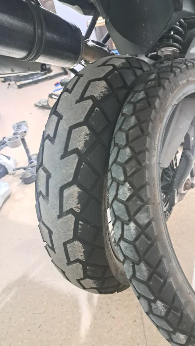 Neumático delantero TKC 70