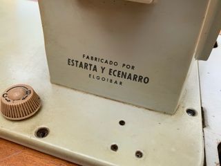 Máquina de coser Sigma antigua