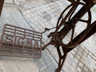 Máquina de coser Sigma antigua