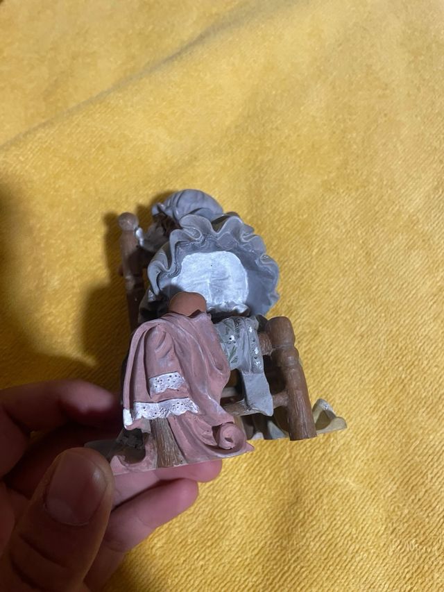 Figura niña Cuqui artesanal a mano años 80