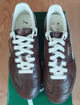 Zapatillas Puma Marrones y Blancas. Nuevas