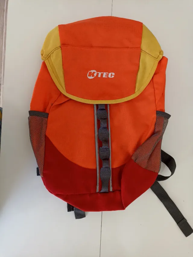 Mochila K-TEC Naranja y Roja Pequeña