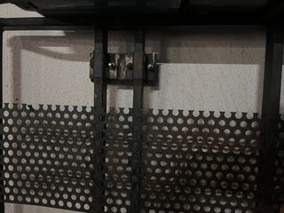 baca con rodillo trasero y rejilla lateral.