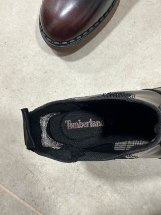 Botas Timberland negras y rojas