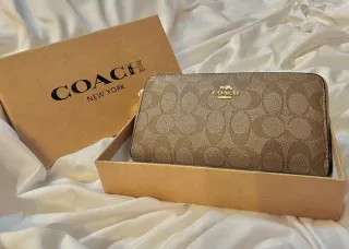 Billetera Coach Marrón