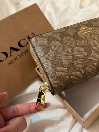 Billetera Coach Marrón