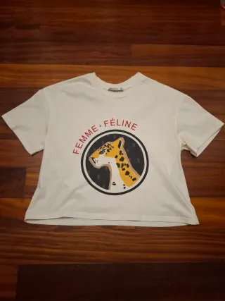Camiseta manga corta con dibujo de un leopardo