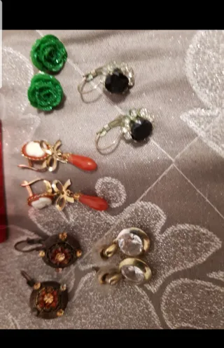 Lote de pendientes variados