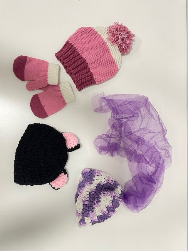 Gorros y manoplas de bebé crochet