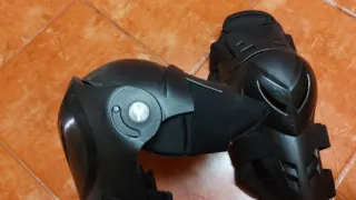 Joelheiras Off Road SHOT