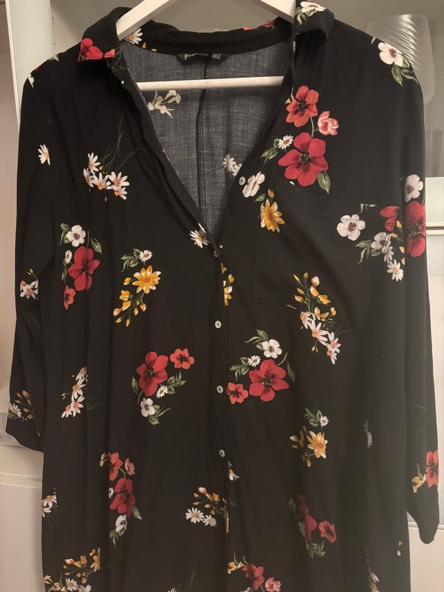 Vestido negro estampado flores
