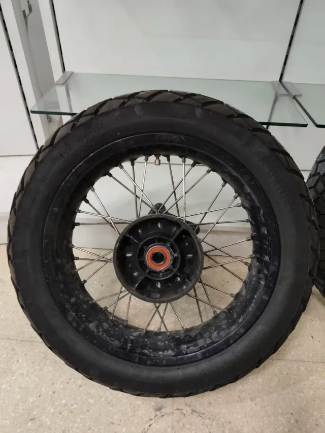 Llanta Trasera BMW F 800 GS