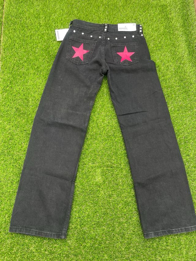 Pantalón Bershka negro con estrellas