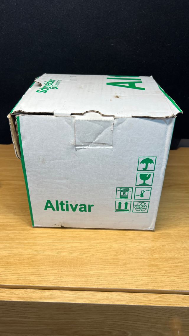 Variador Frecuencia Schneider ATV320U15N4