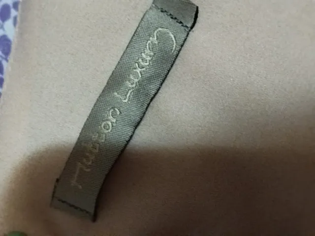 Vestido corto beige rosado con encaje