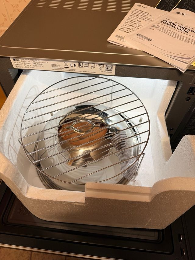 Microondas LG MJ3965ACS 4 en 1 Grill Horno