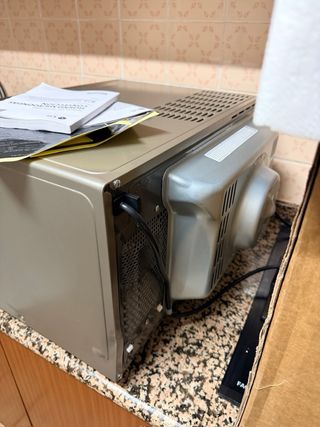 Microondas LG MJ3965ACS 4 en 1 Grill Horno