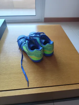 Sapatilhas Futsal Azuis e Verdes