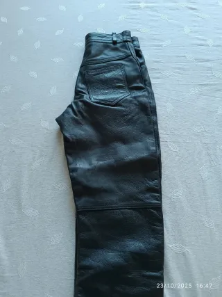 Pantalón de piel auténtica