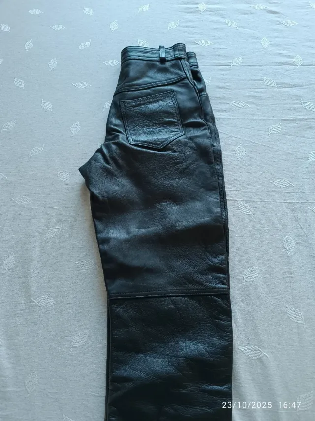 Pantalón de piel auténtica
