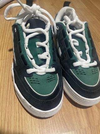 Zapatillas Adidas Negras y Verdes