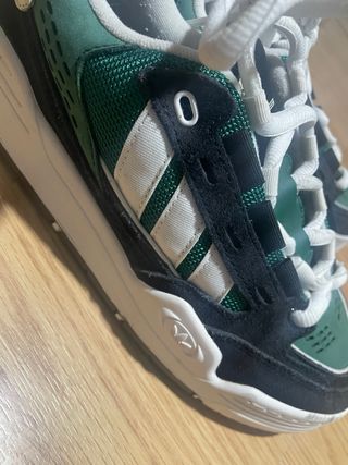 Zapatillas Adidas Negras y Verdes