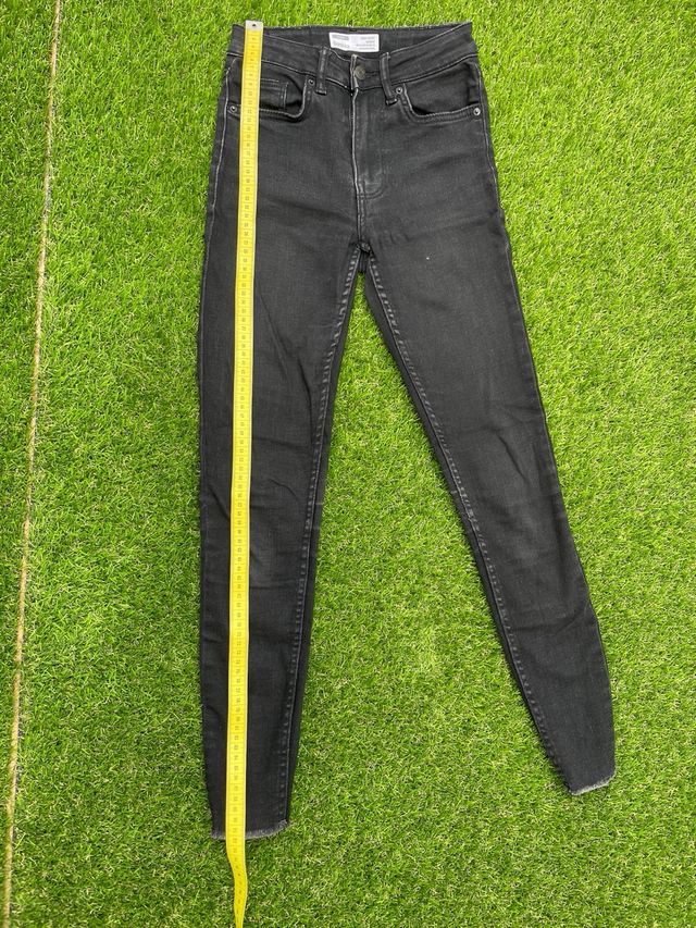 2 Pantalónes vaqueros de pitillo