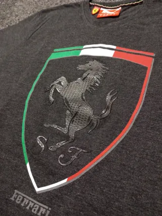 Camiseta Ferrari Gris Escudo Cavallino Rampante