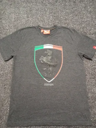 Camiseta Ferrari Gris Escudo Cavallino Rampante