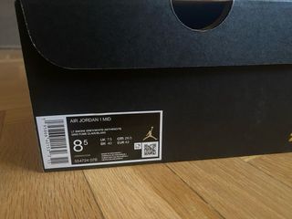 Jordan 1 Mid Light Smoke Grey