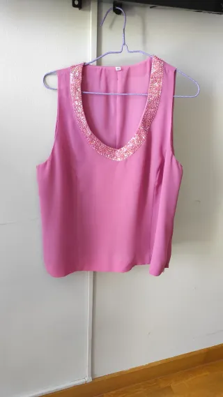 Top rosa adornado talla 50
