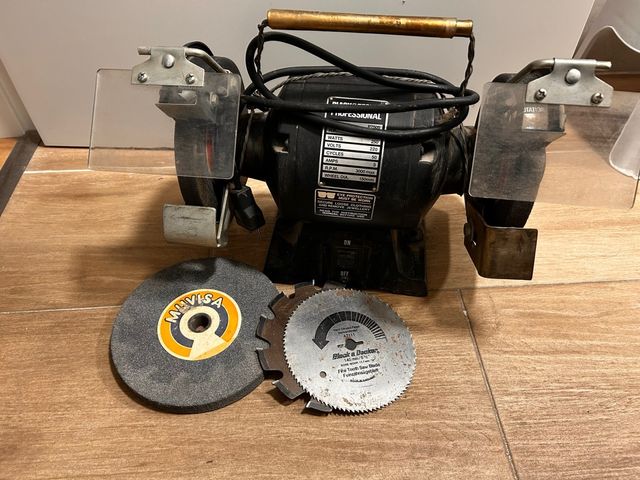 Esmeriladora Black & Decker