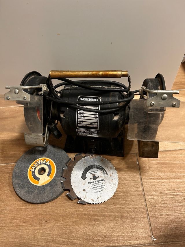 Esmeriladora Black & Decker