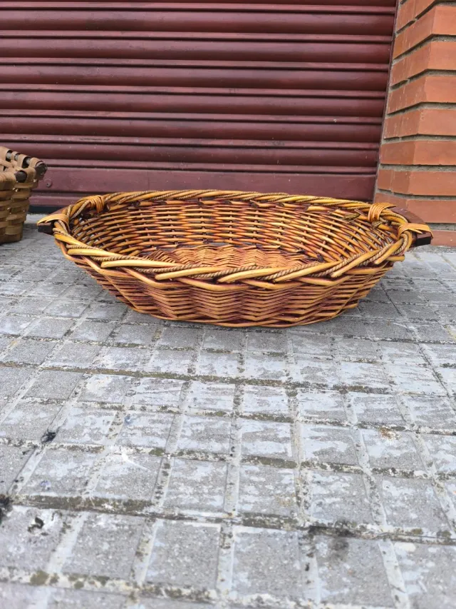 Cesta ovalada de mimbre