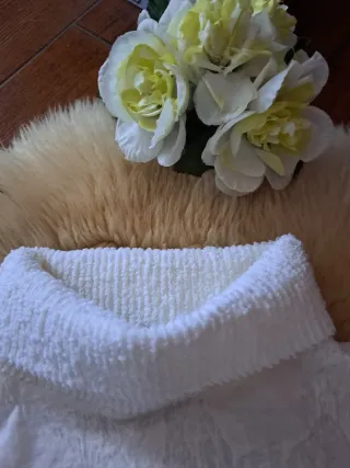 Vestido blanco cuello alto Zara