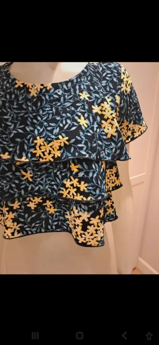 Blusa Zara Talla L Estampada Flores