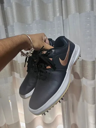 Zapatillas Nike Golf Zoom Negras Doradas