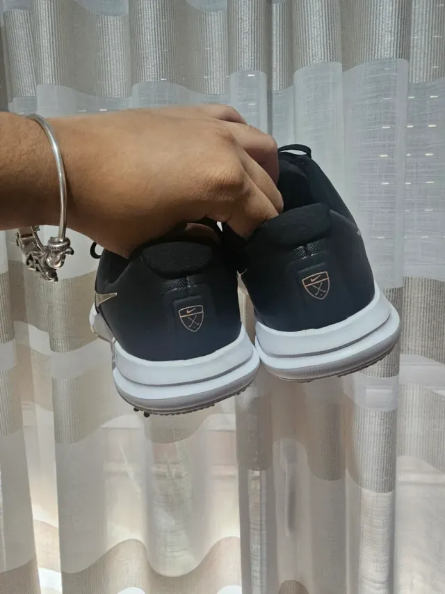 Zapatillas Nike Golf Zoom Negras Doradas