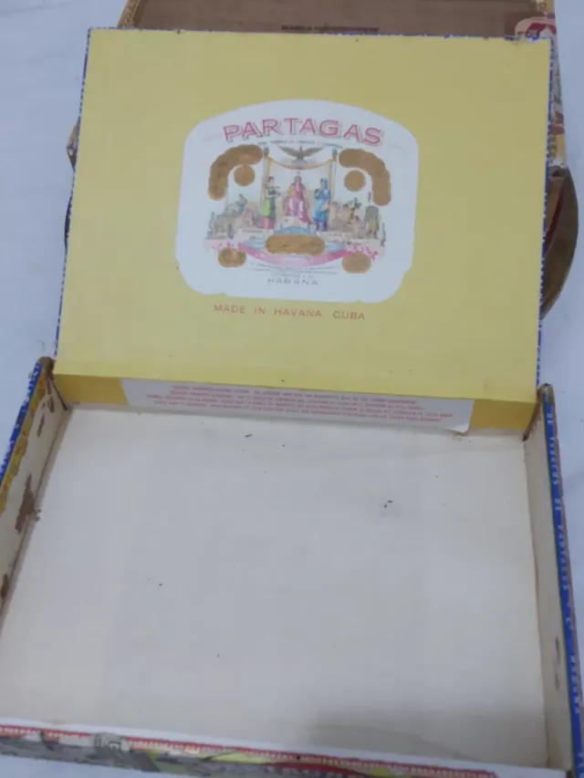 Cajas Vintage Partagas & Lañarrañaga Habana cuba