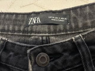 Pantalón vaquero Zara gris