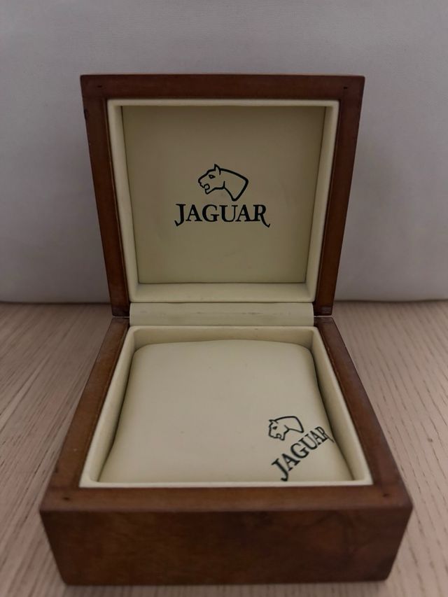 Reloj Jaguar Swiss Made con caja original