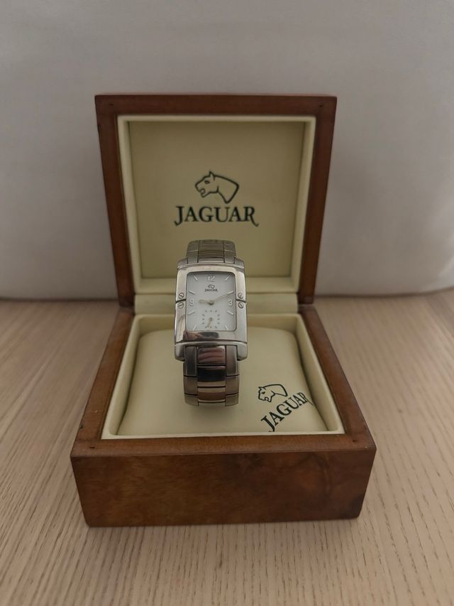 Reloj Jaguar Swiss Made con caja original