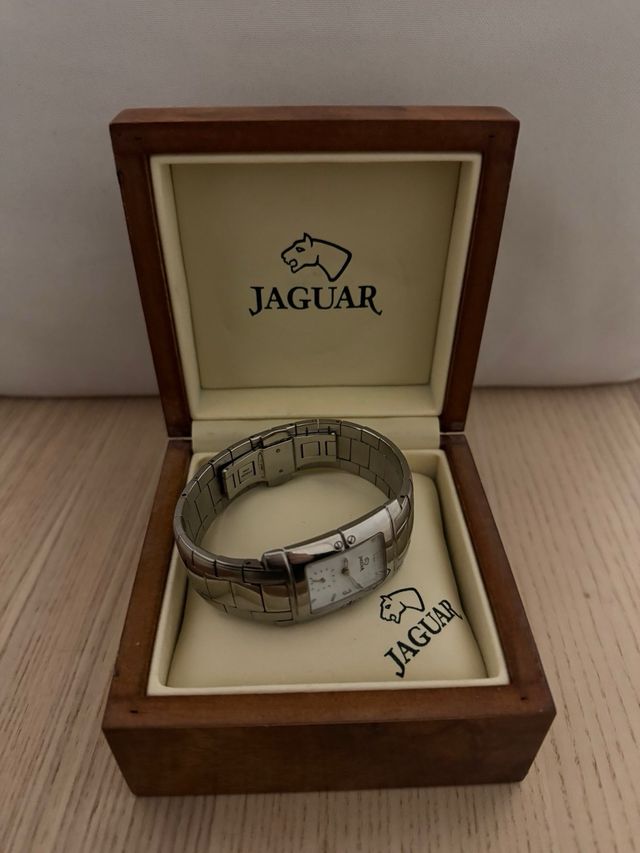 Reloj Jaguar Swiss Made con caja original