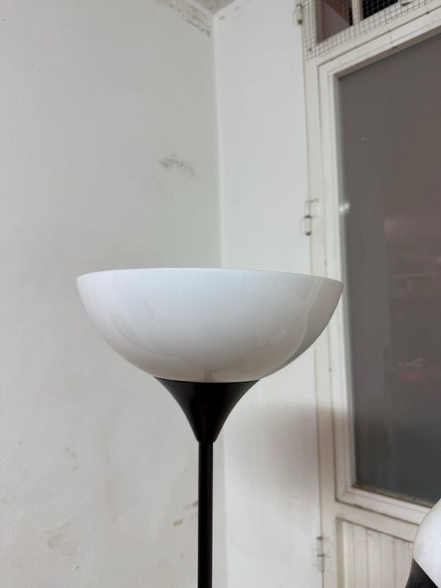 Lámpara de pie moderna