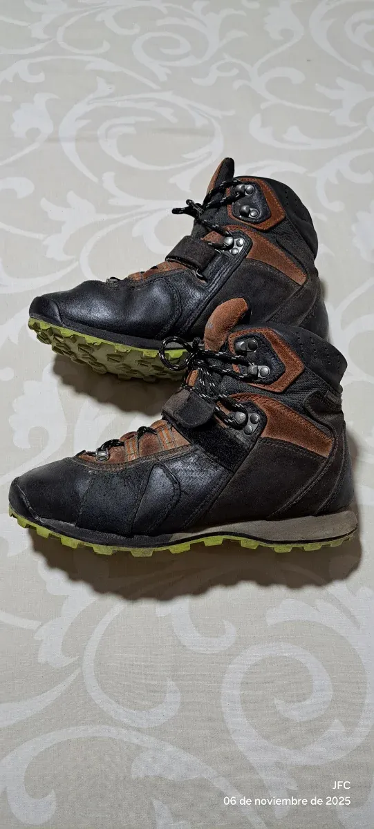Botas de montaña forclaz 800