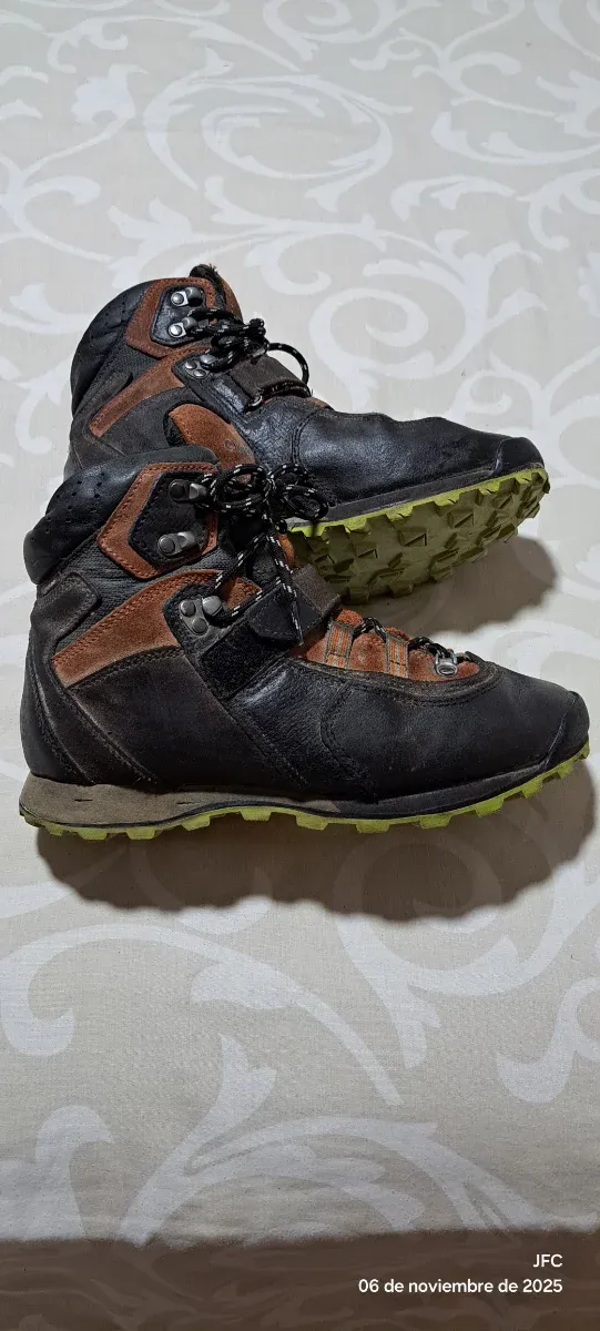 Botas de montaña forclaz 800