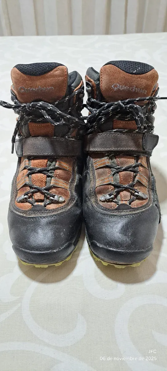 Botas de montaña forclaz 800